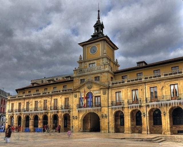 Albergue Turistico La Peregrina Οβιέδο Εξωτερικό φωτογραφία